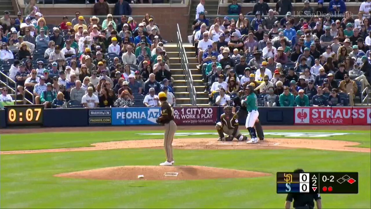 Michael Arroyo does not back down in an 0-2 count and hammers an opposite-field, two-run homer here in the 2nd inning ... 406 feet and 102.4 mph off the bat. Arroyo is the Mariners' No. 5 prospect and MLB Pipeline's No. 67 overall.