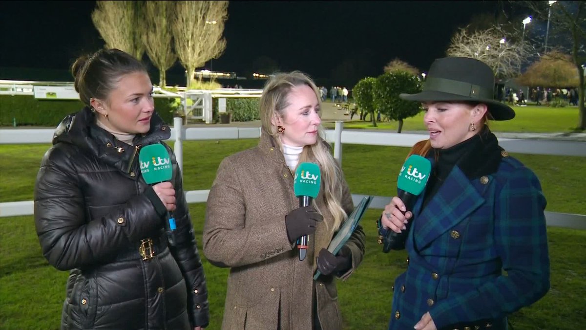 Flat or Jumps for Constitution Hill? 🤔 The panel have their say 🗣️