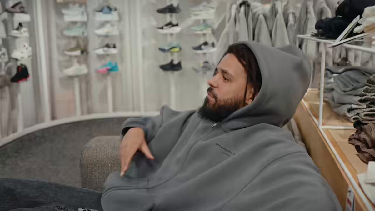 J. Cole just explained how The Fall-Off is his last album in “J. Cole’s story” but he very much might drop more singles, features, and albums outside of “J. Cole’s story” ⬇️ “If you hear the progression from The Come Up, The Warm Up, Friday Night Lights, Sideline Story, Born Sinner, Forest Hills Drive… Those, then going into The Fall-Off, it’s a progression of my whole life.” “To me, 4 Your Eyez Only, KOD, The Off-Season, and Might Delete Later, those are side quests. 4 Your Eyez Only and KOD, those are concepts. The Off-Season and Might Delete Later, those are practice to get to The Fall Off, which is the continuation of J. Cole’s story. Jermaine’s life story in the form of this J. Cole character.” “I took you to the end. I don’t have anything else to say as Jermaine via J. Cole. Ima rap probably, I’ll hop on a song probably, I might even f**k around if I feel inspired enough and do an album, but I don’t care to continue that story.”