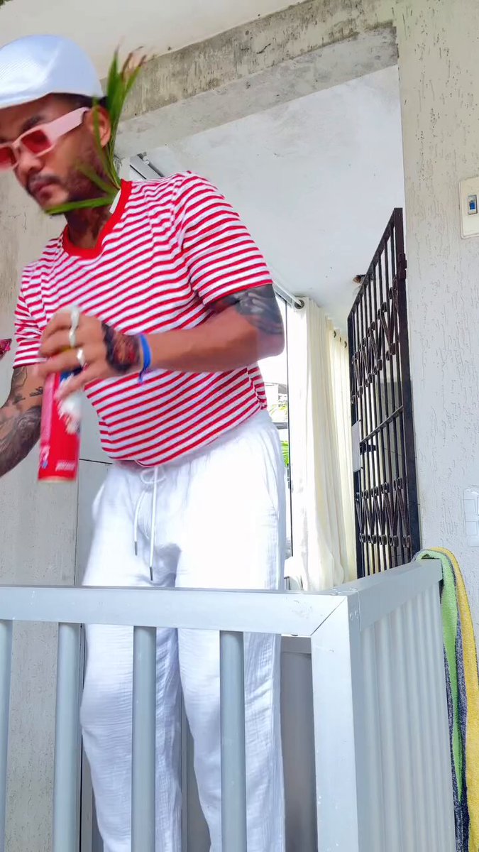 Oh de mochila, eu tô vendo você viu oh de mochila? 🎒 😂😂😂😂 Vídeo: Leozito Rocha