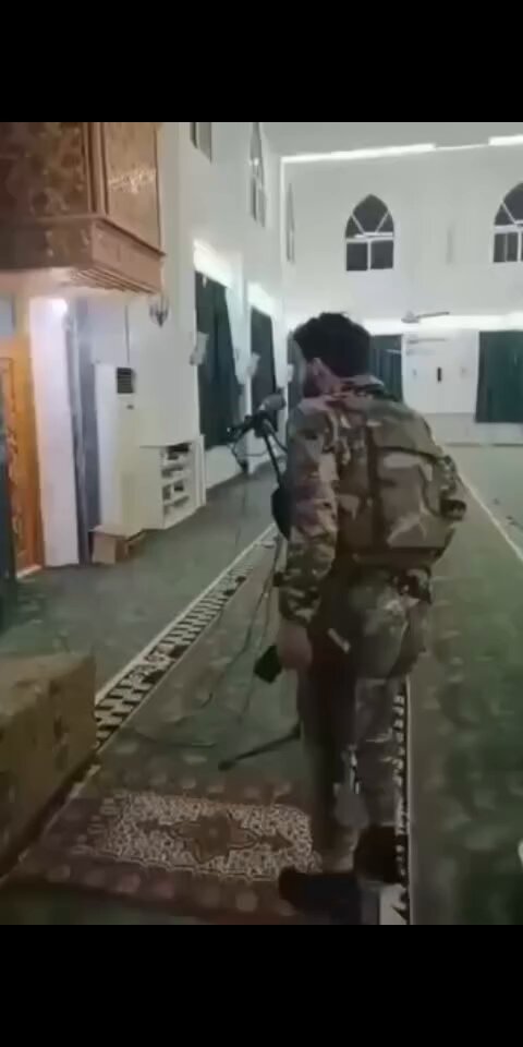 ⭕️أحمد العودة ينشق عن الجولاني الزنيم وعصابات داعش والقاعدة الجولانية تحذر الأهالي من مغبة الانضمام إلى قواته المنشقة كل الذي يحدث ترتيب للقادم مع ضربة ايران وفرض الجنوب السوري منزوع السلاح حتى السويداء والتنف رغما عن أنف أوردغان وتنظيم الحمدين القطري