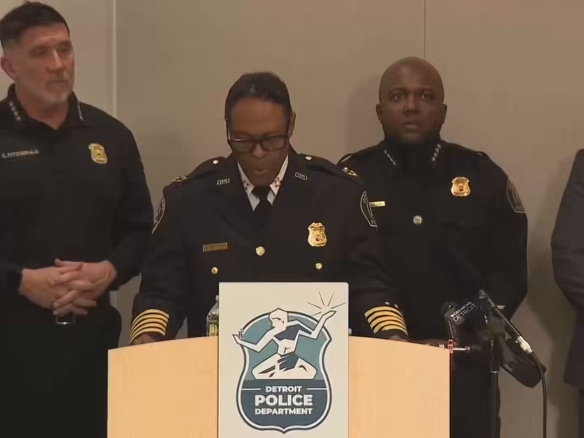 NEW: Detroit police say the suspect arrested in connection with the beating deaths of three men found in a basement was on parole The 27-year-old suspect has a lengthy criminal record with violent offenses and is currently on parole The victims have been identified as William Barrett, 72, Norman Hamlin, 66, and Mark Barnett, 65 Barrett was the homeowner