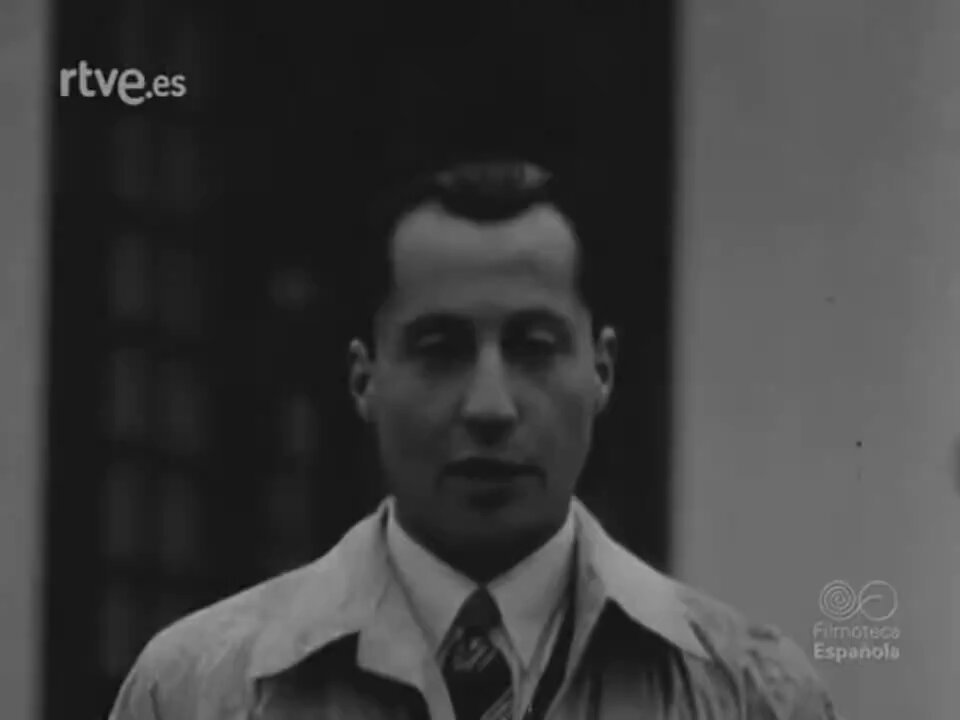 Jefe, poeta, césar, hidalgo, doncel, mártir y Santo. El héroe que España necesitaba pero no merecía.