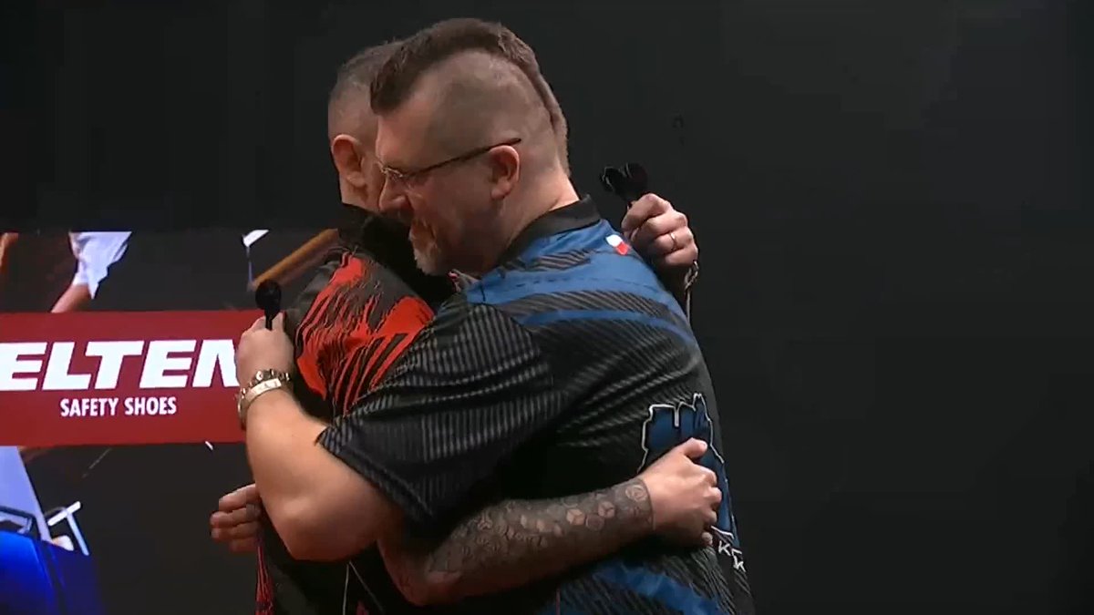 ROUTINE FOR CULLEN! Joe Cullen wins the last five legs of the contest to confirm his spot in Round Two of the Poland Darts Open! 📺 #ET1