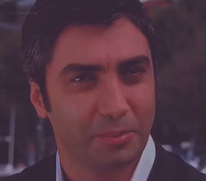 Bi gönülde iki sevda olamaz