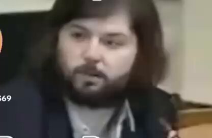 El miserable Gabriel Boric Font en 2014, siendo dip. con tal d obtener dividendos políticos, decía "estar preocupado x el alto costo d los psjs. y x los trabajadores". Hoy, suben nueva% los psjs. El desempleo x las nubes, y Gabriel Boric Font como pdte. (x desgracia) mira para el lado.