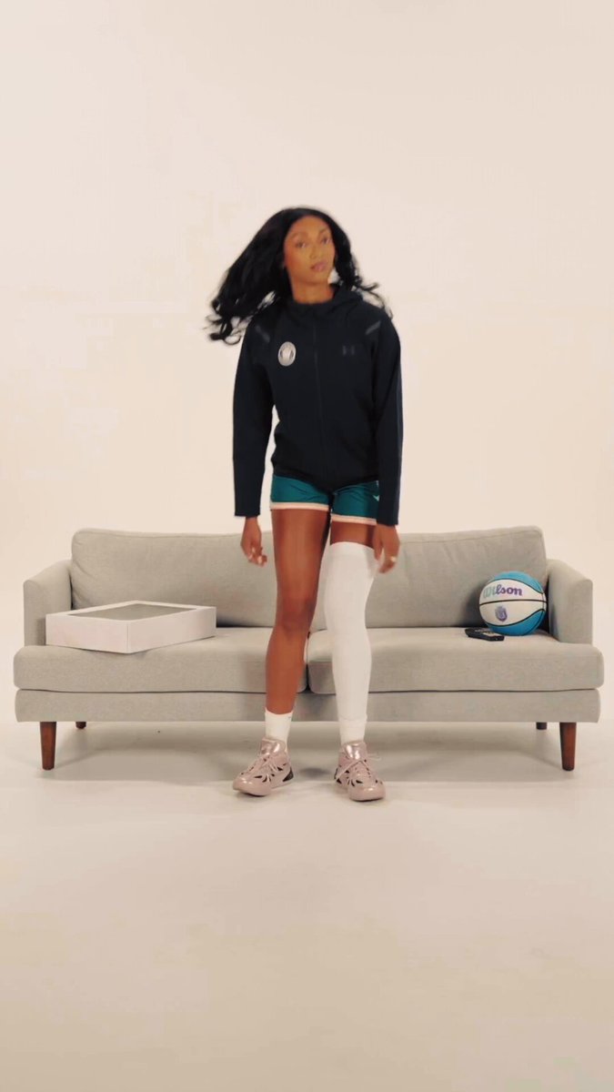 Barbie hoops back tonight??? Oh I’m SAT 🍿 Tune in on TNT, truTV or HBOmax at 8:45 PM ET to watch her play 🌹
