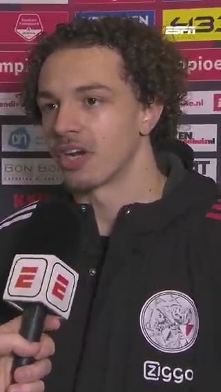 Skye Vink geeft aan dat er een hoop is veranderd sinds Oscar Garcia aan het roer staat๐ "De vrije dagen zijn er helemaal uit. We zijn nu volgens mij al 2,5 week elke dag op de club."