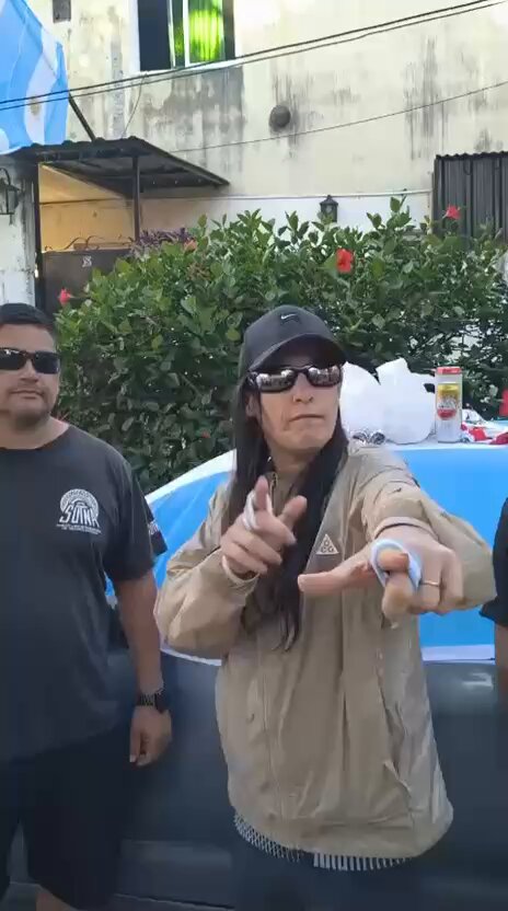 💞"Para beneficio y apoyo a las familias de FATE." Festival en la puerta de FATE el domingo con Mala Fama, Las Manos de Filippi, La Cabra en vivo a la tarde y a la noche también.