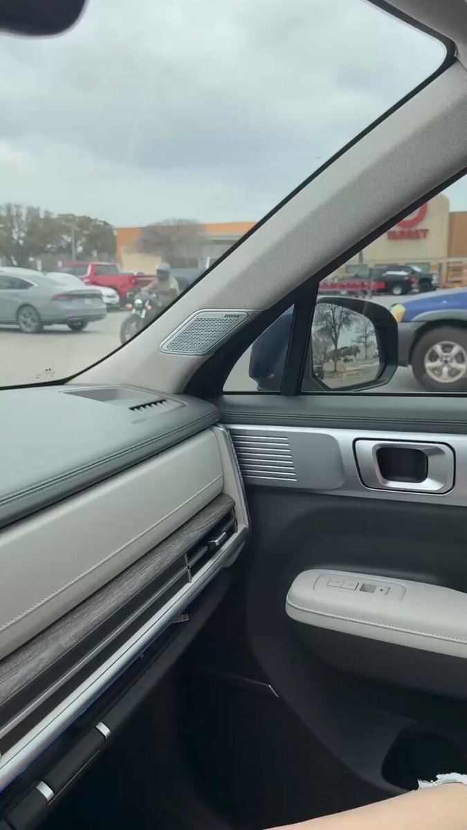 Rubbed My Swollen Clit to Orgasm in the Parking Lot #milfslut #slutmom #hotwife #stepmomsluts #hotwomen Start MILF chat for free: