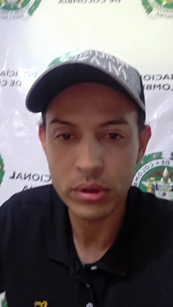 Colombianos, fui arrestado por exponer y decirle la verdad a los petristas recalcitrantes de Santander. Están haciendo todo lo posible para impedir que yo llegue a la Cámara de Representantes, pero no lo vamos a permitir, la izquierda me tiene miedo. Cumpliré estos tres días de arresto y el martes saldré a continuar la lucha y la defensa de la libertad de todos los colombianos y santandereanos.