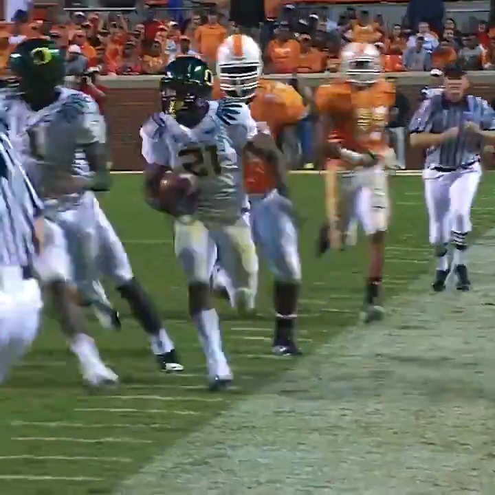 There was a time where LaMichael James was the most electrifying player in college football!