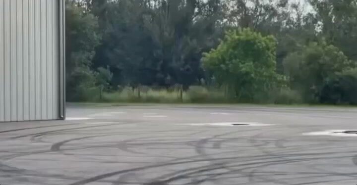 Bro just casually enters the men’s hall of fame for this drift 🤯