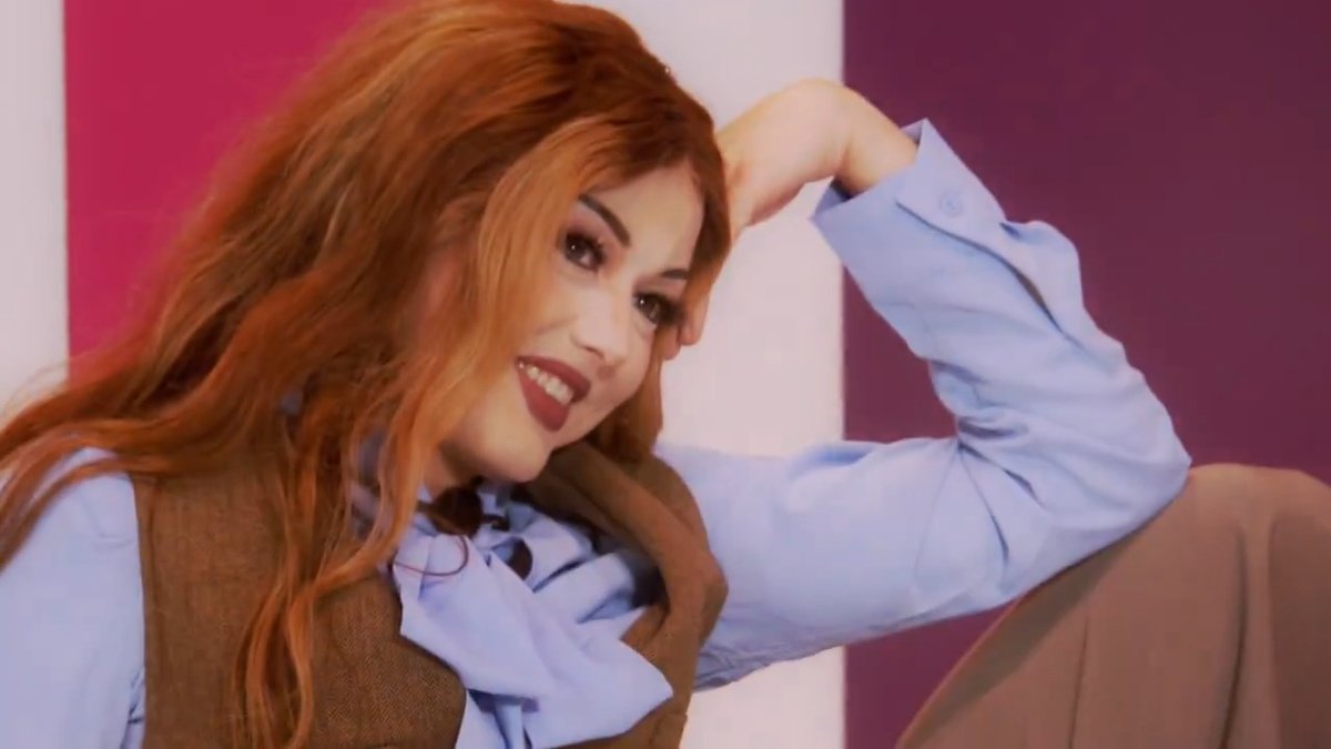 princess of the world doing a celebrity impersonation of a celebrity she actually studied and mastered how can you not say MOTHER???? #DragRace