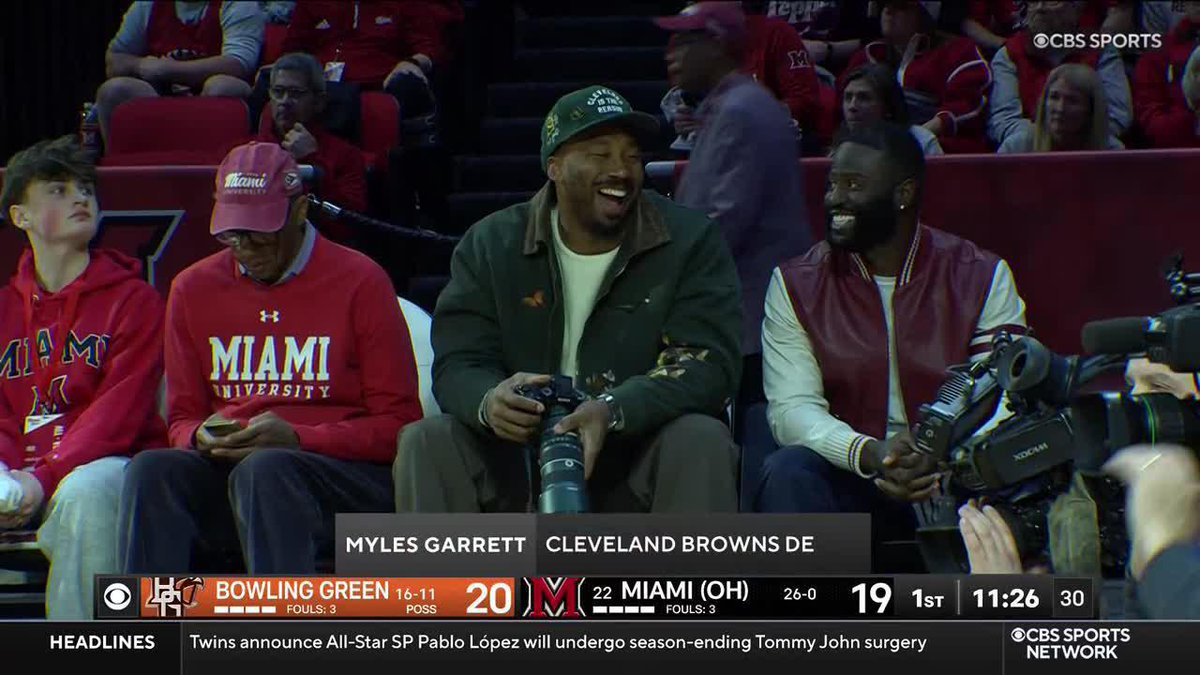 Myles Garrett is in the building, capturing all of the action! 📸
