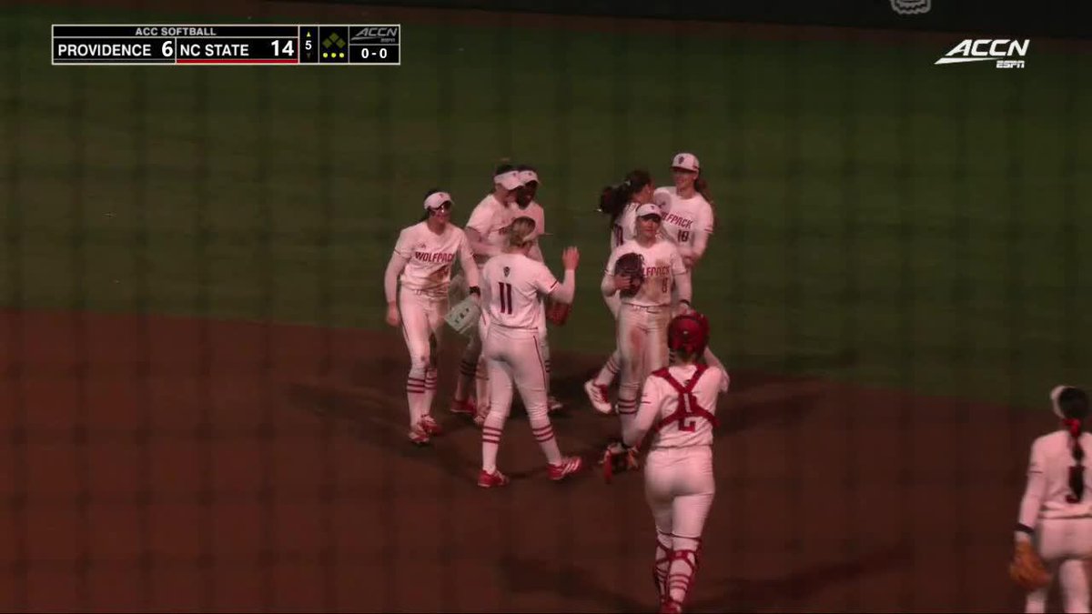 INSANE CATCH AT THE WALL ๐ฑ #NCAASoftball #SCTop10 x ๐ฅ ACCNX / NC State Softball