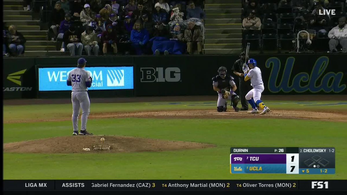 ROCH CHOLOWSKY AGAIN 🚀 The No. 1 draft prospect has FIVE homers in FIVE games 😳 (🎥UCLA Baseball)