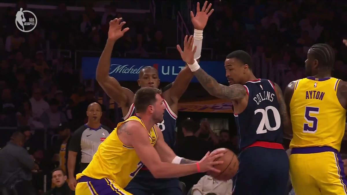 Luka with the fake and the bucket 😮‍💨 Clippers-Lakers live on ESPN and the ESPN App 🍿