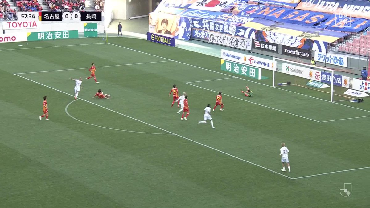 #モーメントブースター でシェアして盛り上がれ!​ ⚽️ゴール (57:38) 👟チアゴ サンタナ​​ 🆚名古屋グランパス vs V・ファーレン長崎 ​📺​DAZNでライブ配信中​ #DAZN #FanZone ユニクロ #UTme