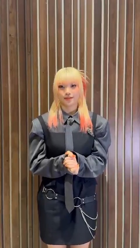 *⋆✦🌹 ┈ ┈ 1stアルバム "#HANA" リリースまであと2日 ┈ ┈🌹✦⋆* MAHINAがイチ推し曲を教えてくれました! Spotifyのカウントダウンページもここから✅ ▶︎ HANA