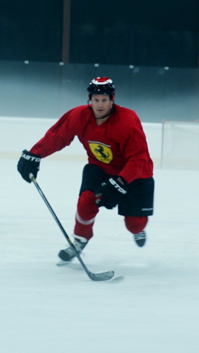 Since everybody seems obsessed with hockey… do you remember this video of Kimi Räikkönen showing off his skills on the ice?🏒 #MuseiFerrari #Ferrari #ScuderiaFerrari
