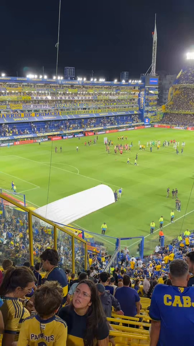 Es imposible sostener un plantel donde el 80% de los jugadores tienen la relación rota con el hincha y son ciclos cumplidos