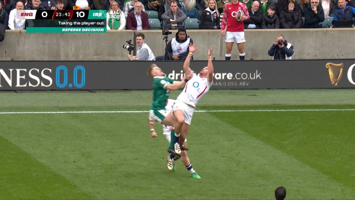 🗣️ "I am lost for words." What do you make of this call, Ireland fans? ☘️