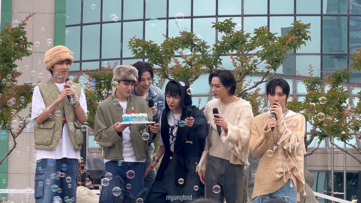 보넥도 데뷔 1000일을 축하합니다👏👏 400년 함께 합시다🥹❤️