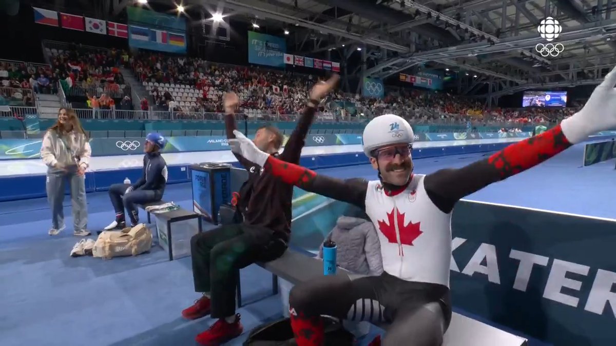 Canada's Antoine Gelinas-Beaulieu getting the crowd HYPED before the mass start final 🇨🇦🕺 WATCH:
