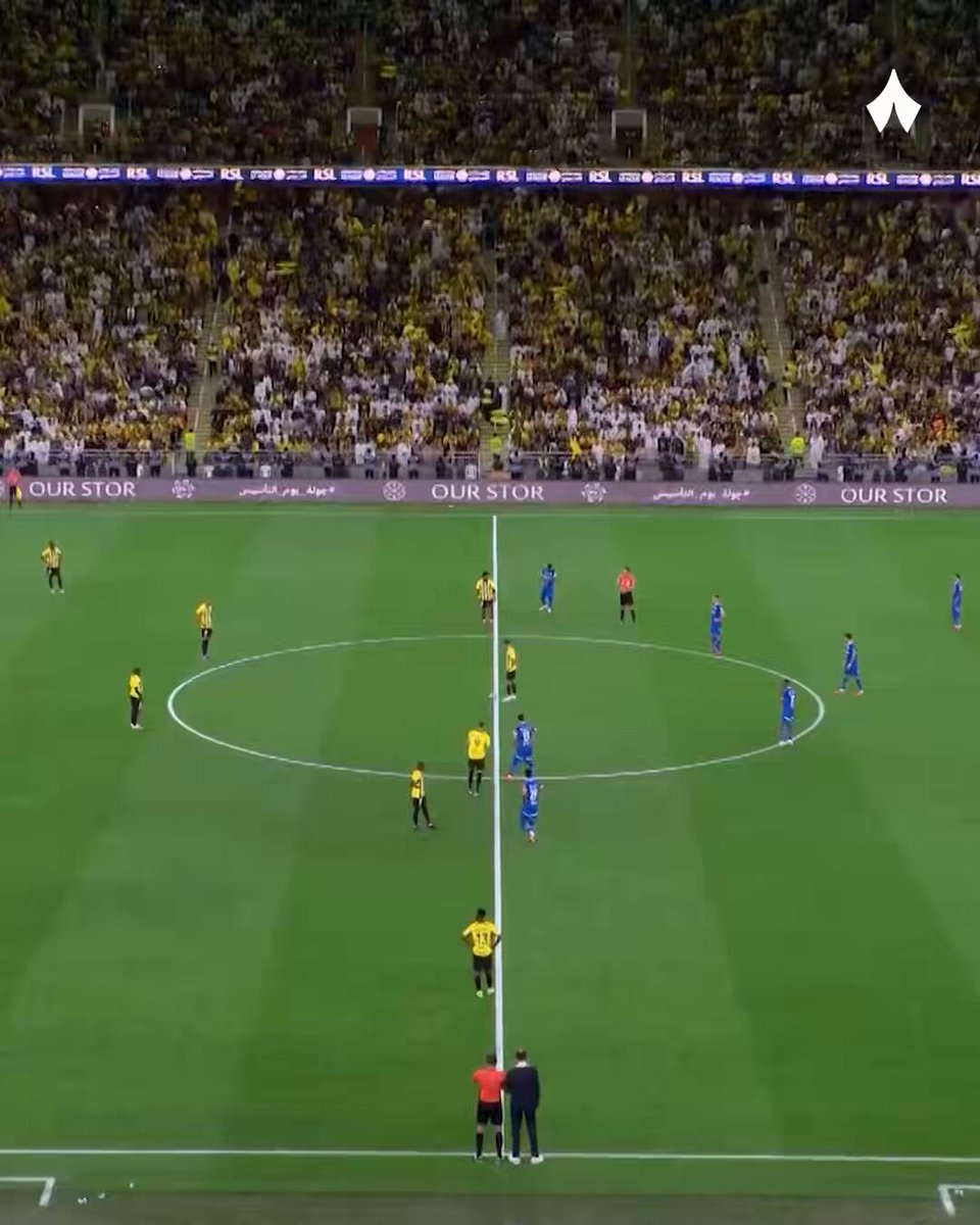 انتصار اتحادي برباعية من ذاكرة الكلاسيكو 🐆⚔️ آخر فوز للاتحاد أمام الهلال — في الدور الثاني من #دوري_روشن_السعودي الموسم الماضي ⚽️ هل يُعيد انتصاره هذه المرة؟ 🤔