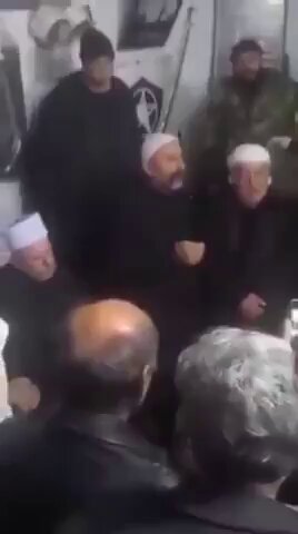 #Syria: following the incident involving its former commander in #Suwayda 2 days ago, the current leader of Men of Dignity appeared in a video criticizing the lack of security under Hijri's National Guard, denouncing the thuggery of lawless groups.