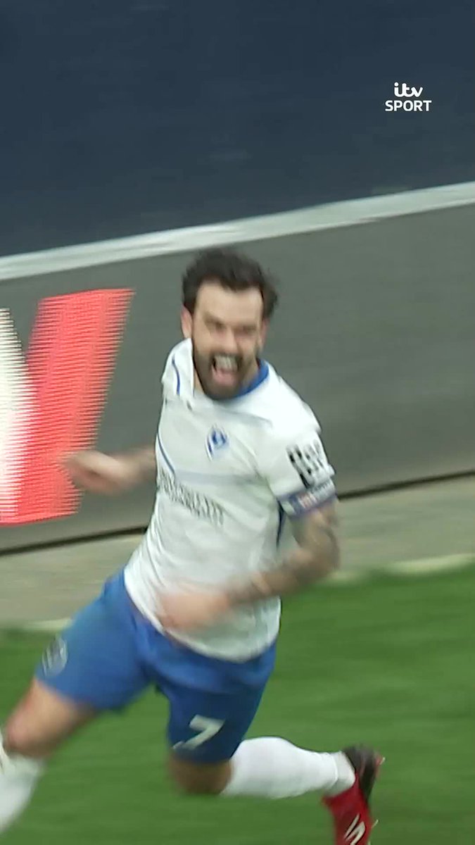 Marlon Pack scoring goals in 2026 jeeeeeeze. Portsmouth beating Millwall 3-1 at The Den jeeeeeeeeeeeeeeeze.