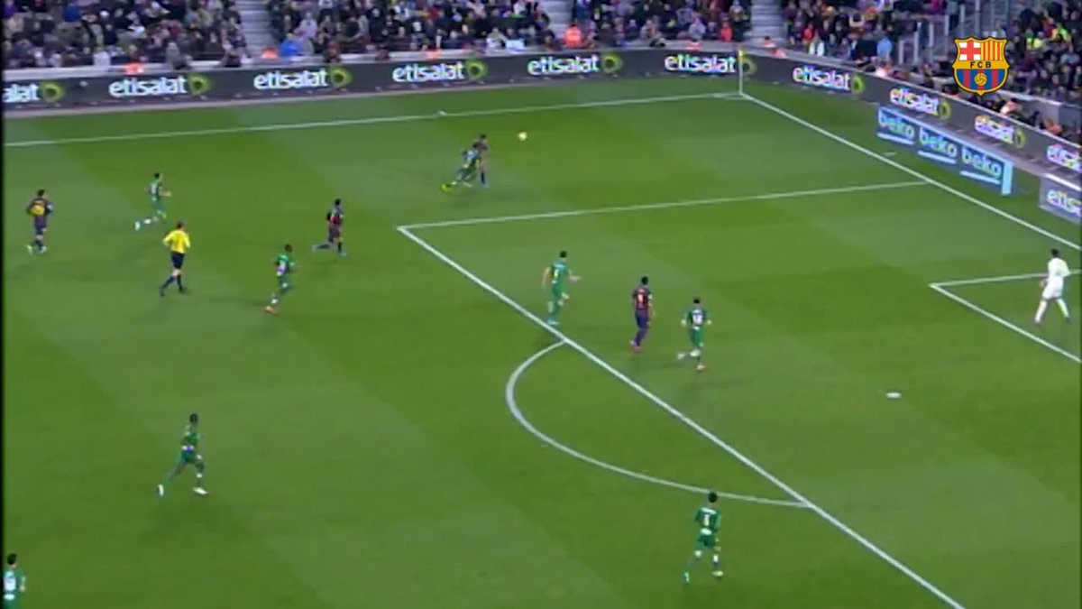 Definition of top class 👏 #BarçaLevante