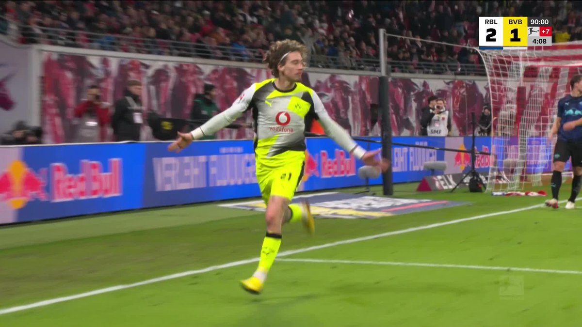 DER BVB GLEICHT AUS!! In der Nachspielzeit macht Silva das 2:2. 👉 Die Bundesliga LIVE auf SKY SPORT 📺📱🖥️ #skybundesliga #bundesliga #rblbvb