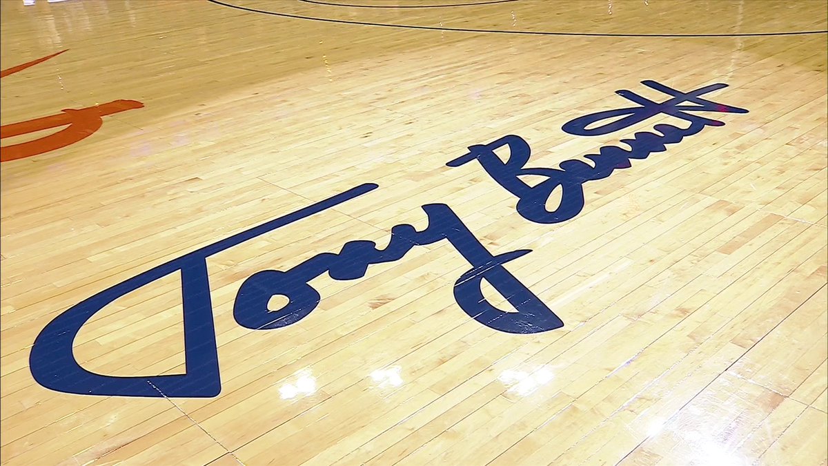 The unveiling of Tony Bennett court 👏 Virginia Men's Basketball