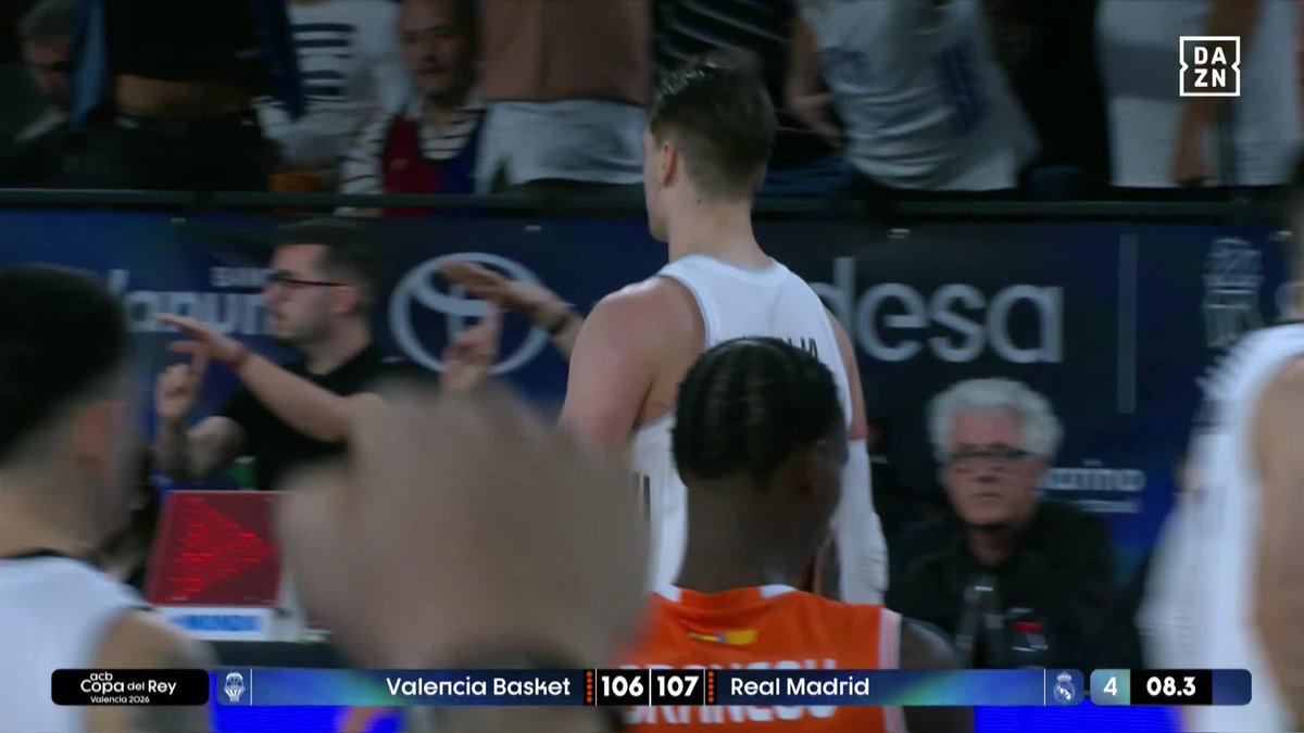 MÁS SUPER MARIO QUE NUNCA 🙌🏻🙌🏻🙌🏻 COJAN PALOMITAS Y DISFRUTEN LA EXHIBICIÓN DE Mario Hezonja PARA METER AL Real Madrid Basket EN LA FINAL 🍿 #CopaACBxDAZN 🏀