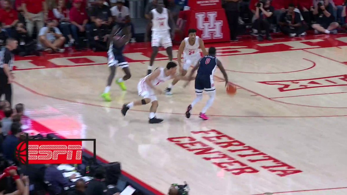 This SPIN AND DIME from Jaden Bradley 😯 Arizona in control early against Houston on ABC and the ESPN app 👀