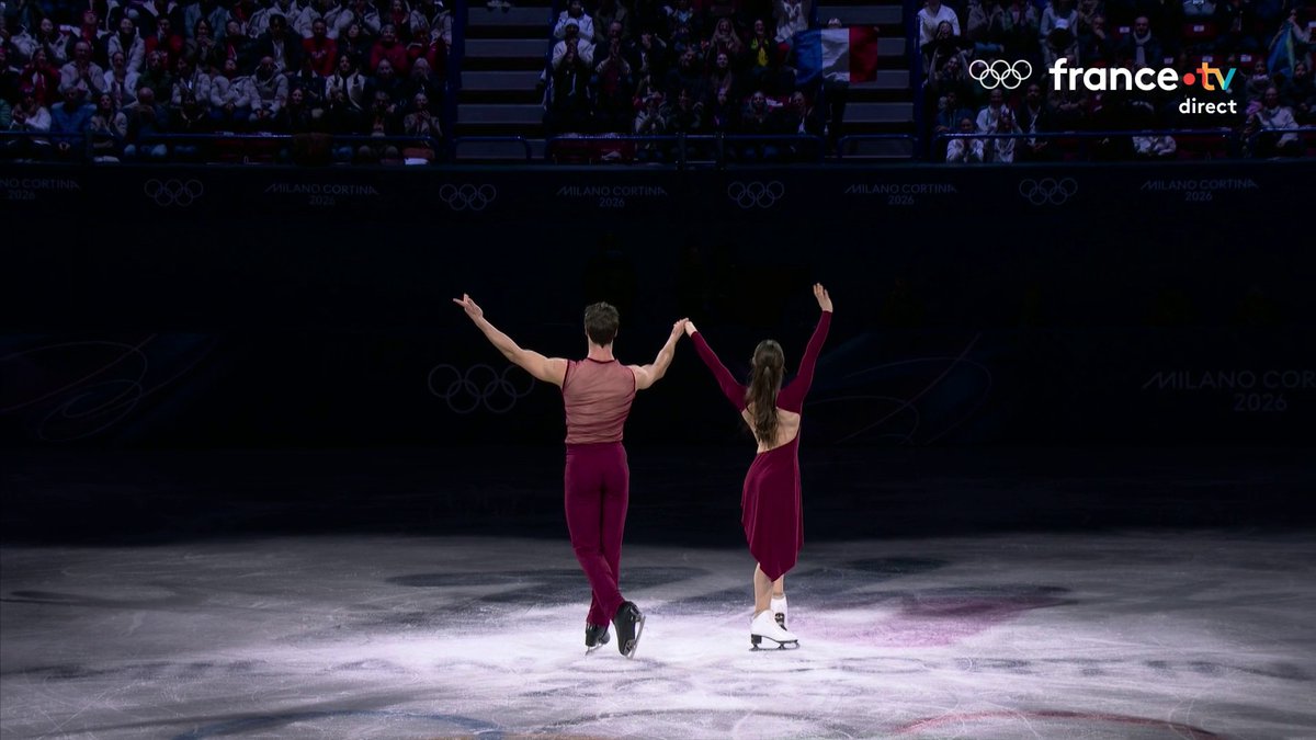 ❄️ #MilanoCortina2026 | ✨🇫🇷 Guillaume Cizeron et Laurence Fournier Beaudry enchantent une dernière fois la patinoire de Milan ! ➡️ Suivez les JO en direct :