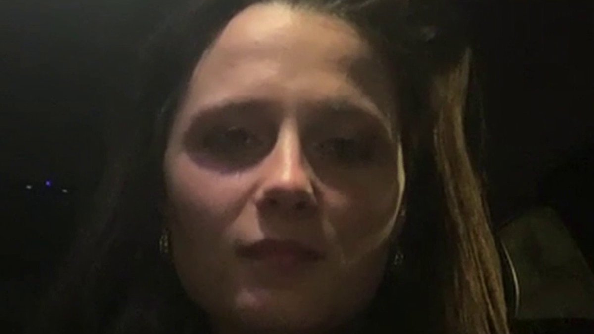 Aliette Espieux, organisatrice de la marche pour Quentin ce samedi 21 février à Lyon, a déploré la présence de groupuscules d'extrême gauche lors du rassemblement : «des antifascistes ont sali publiquement la mémoire du jeune homme», dans #100PolitiqueWE