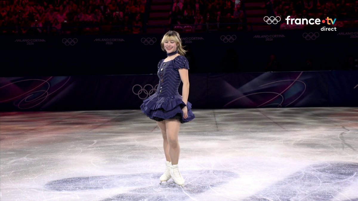 ❄️ #MilanoCortina2026 | 🤩🇺🇸 La championne olympique Alysa Liu clôt le gala à Milan ! ➡️ Suivez les JO en direct :