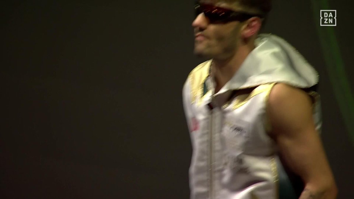 Leigh Wood makes his way to the ring 🌳 #WoodWarrington2 | Live now on DAZN ▪️