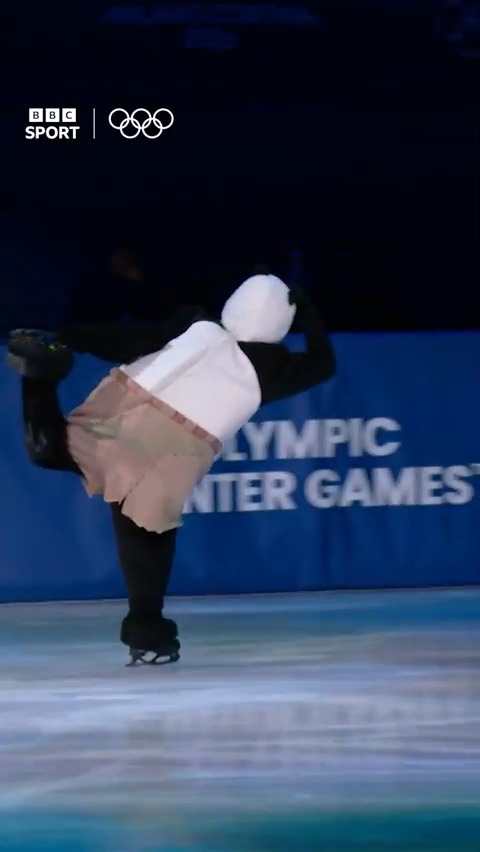 Sensational scenes at the exhibition gala ⛸️❄️🐼 Ilia Malinin, Alysa Liu, and Mikhail Shaidorov in a panda suit ✅