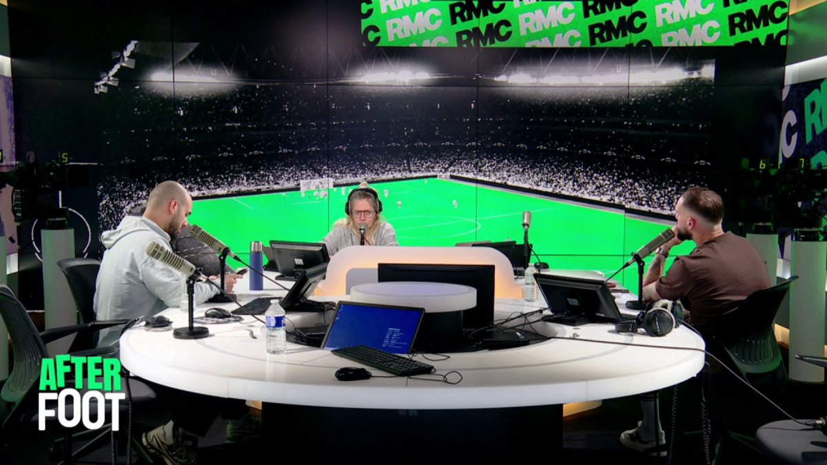 🗣"Le PFC perd du temps ! Ce n'est pas possible d'avoir cette équipe avec le quatrième budget du championnat !" 𝚆𝚊𝚕𝚒𝚍 𝙰𝚌𝚑𝚎𝚛𝚌𝚑𝚘𝚞𝚛 évoque la mauvaise gestion du PFC et le changement de standing inévitable pour atteindre les ambitions recherchées.