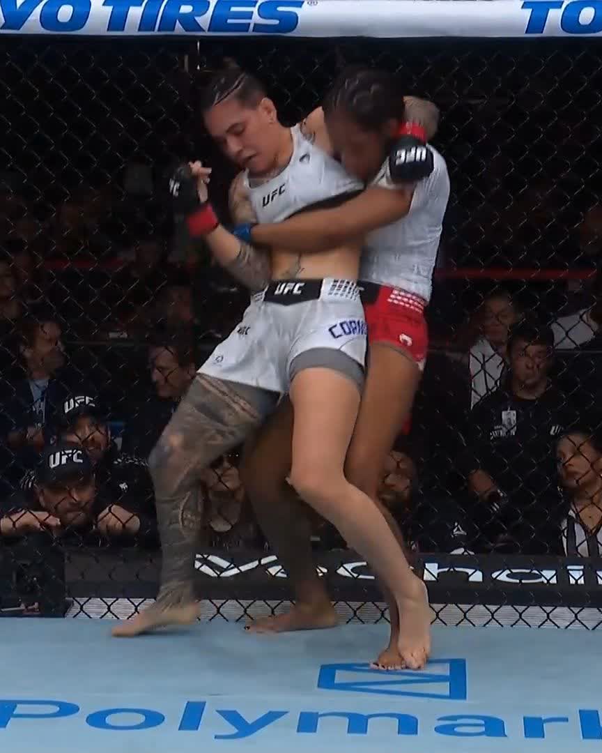 FINISHING THE REMATCH IN STRONG FASHION 💪 Joselyne Edwards goes slam into submission for the R2 victory! [ #UFCHouston | LIVE on Paramount+ ]