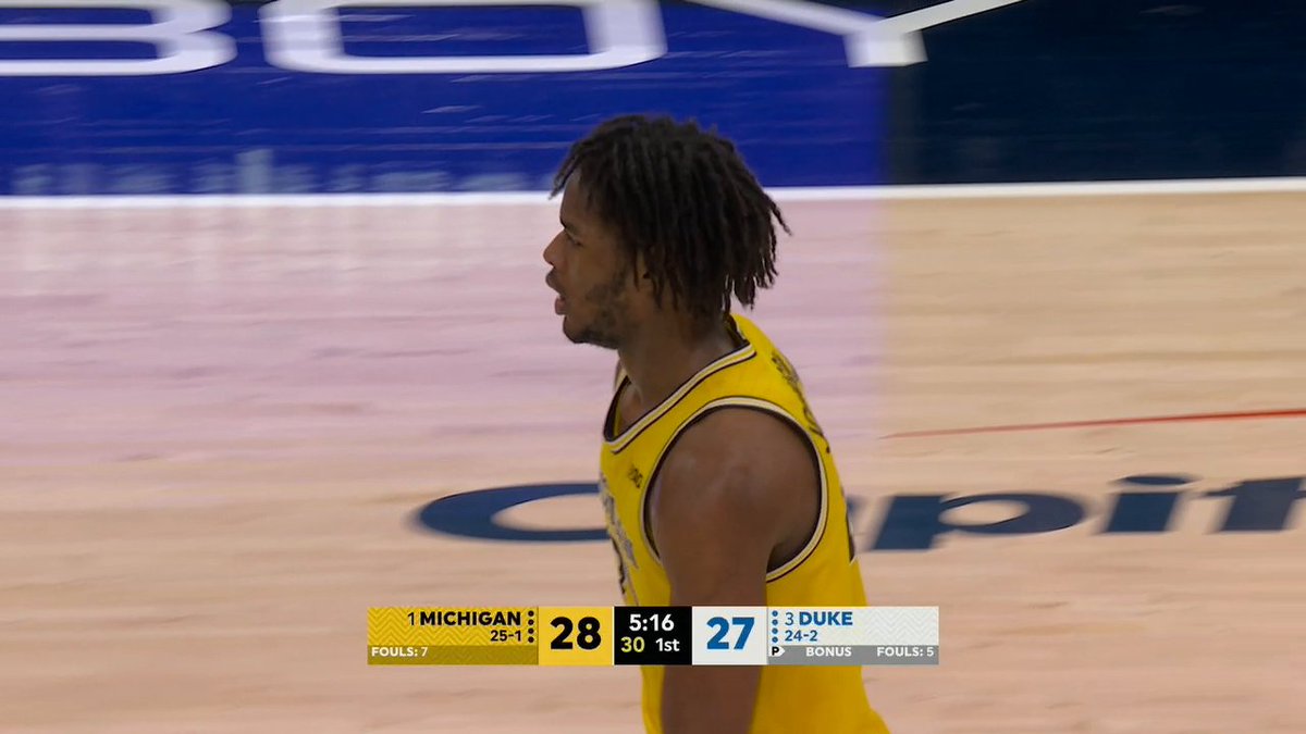 "GET OUT OF HIS WAY!" Morez Johnson Jr. with the emphatic dunk 😤
