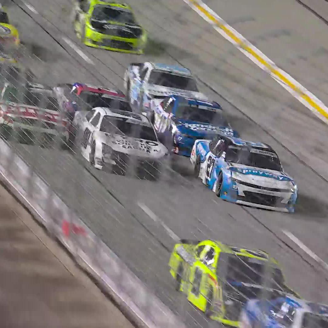 Turn 1 trouble! Multiple cars are involved in this incident on Lap 142.