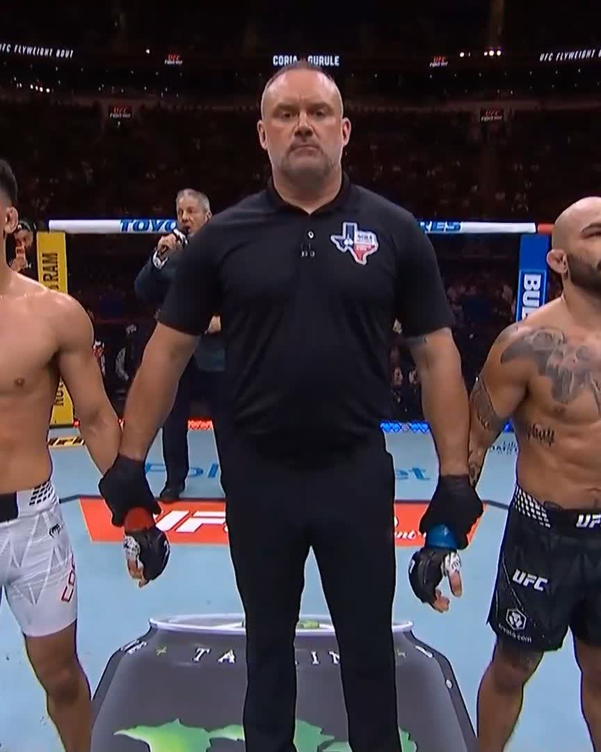 Starting off 2-0 in the UFC 😎 Alden keeps the cards clean with the UD win! [ #UFCHouston | LIVE on @ParamountPlus ]