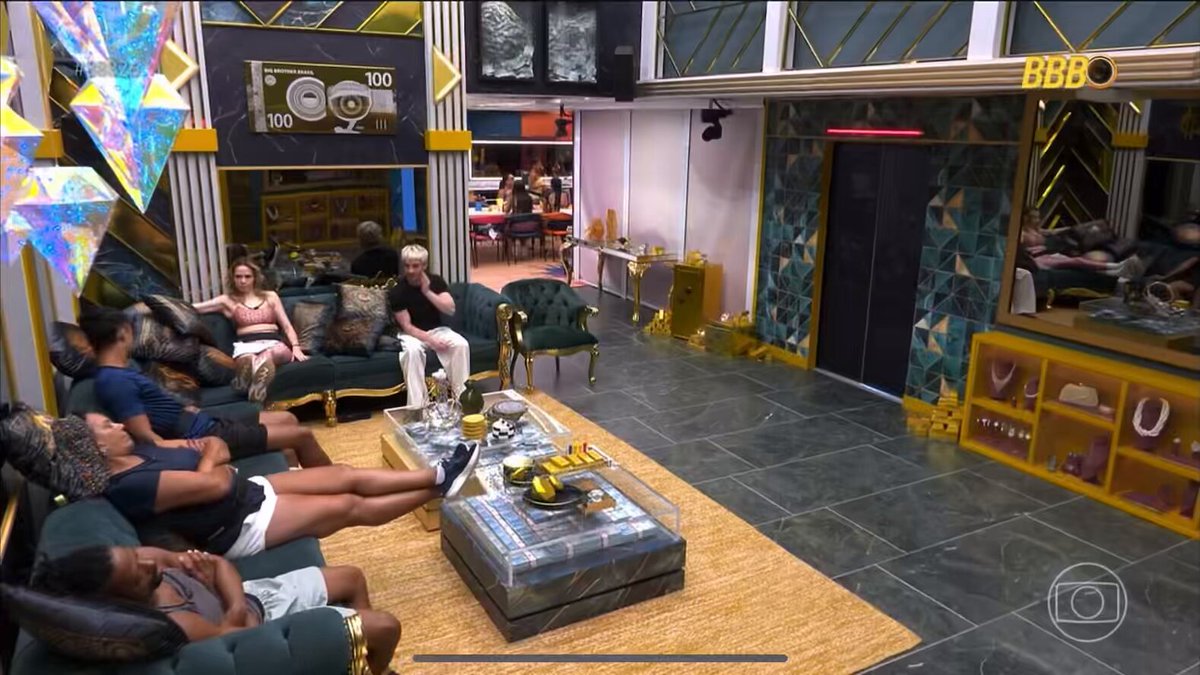 Impressionante como a “caça enredo” não tem criatividade suficiente nem pra caçar o enredo 🤭 #TeamMaxi #BBB26