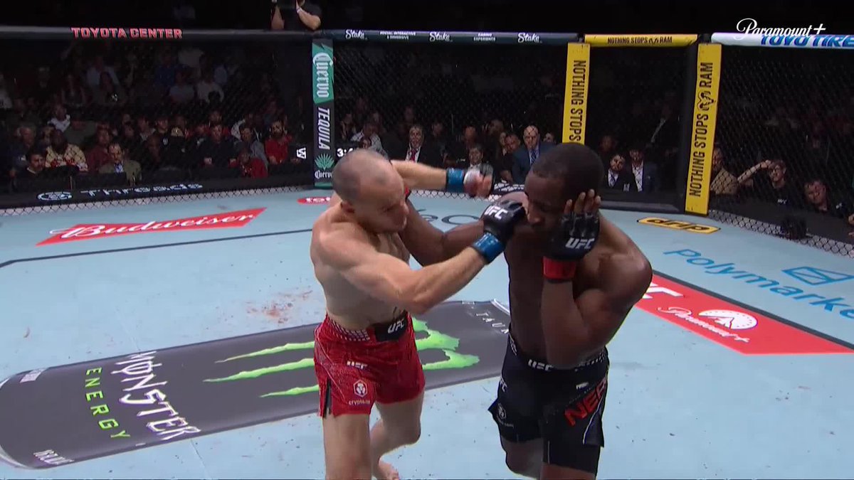 Uros Medic literally knocked the snot out of Geoff Neal 😳 Wait for it…