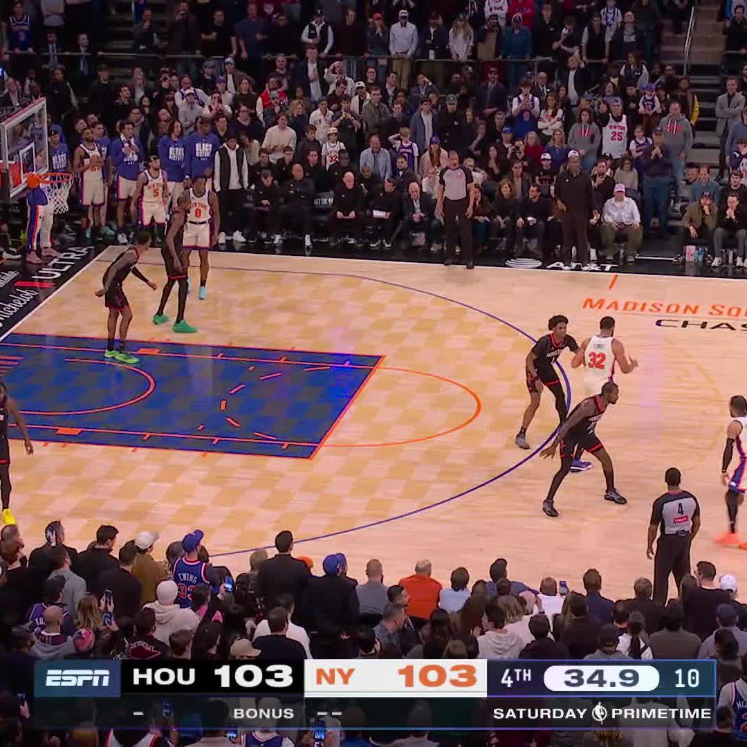 JALEN BRUNSON FOR THE LEAD.
